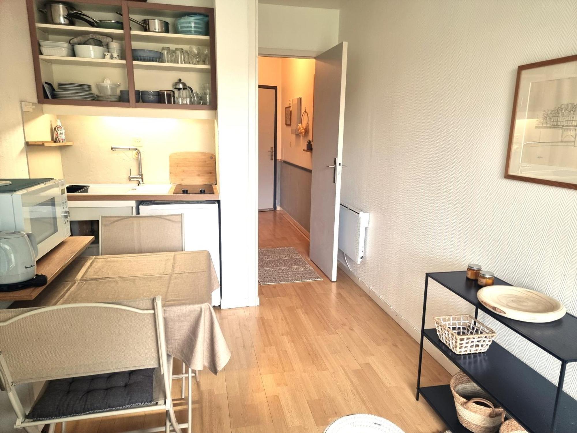 דינאר Studio, Balcon Et Acces Direct Page מראה חיצוני תמונה