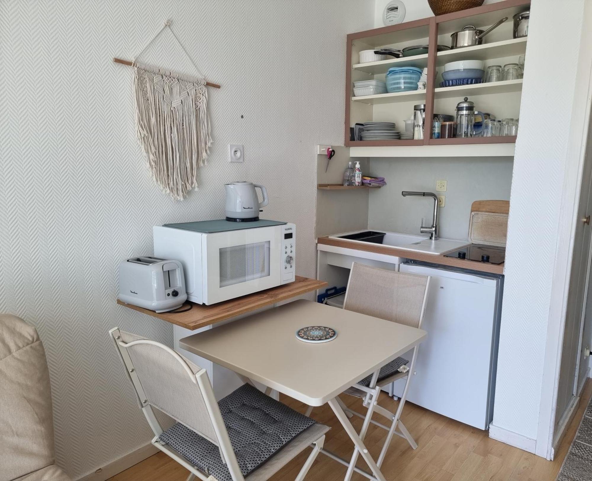 דינאר Studio, Balcon Et Acces Direct Page מראה חיצוני תמונה